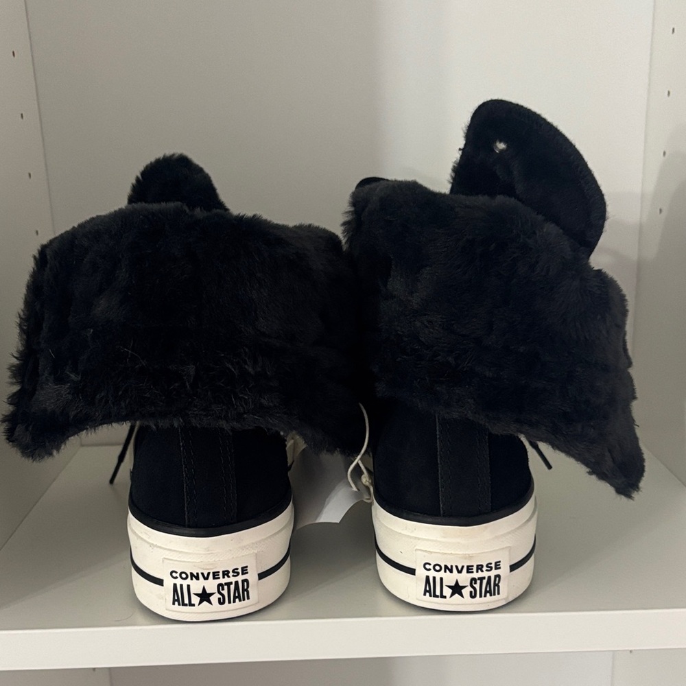 NWT Converse All Star Women's Black and White Fur-Lined High-Tops - Picture 3 of 6